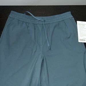 Tapered leg mid rise luxtreme 7/8 pant